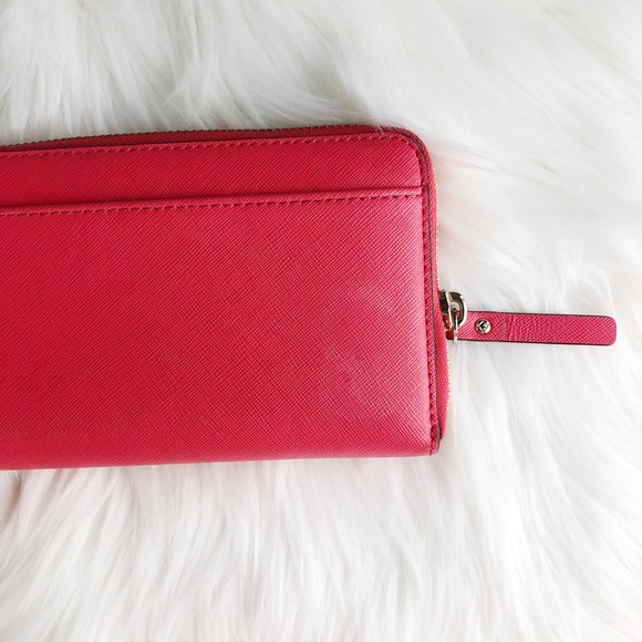 Kate Spade Wallet. Like New - Picture 3 of 8